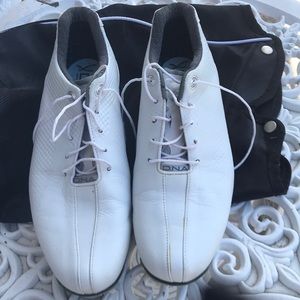 Men’s golf  shoes in great condition